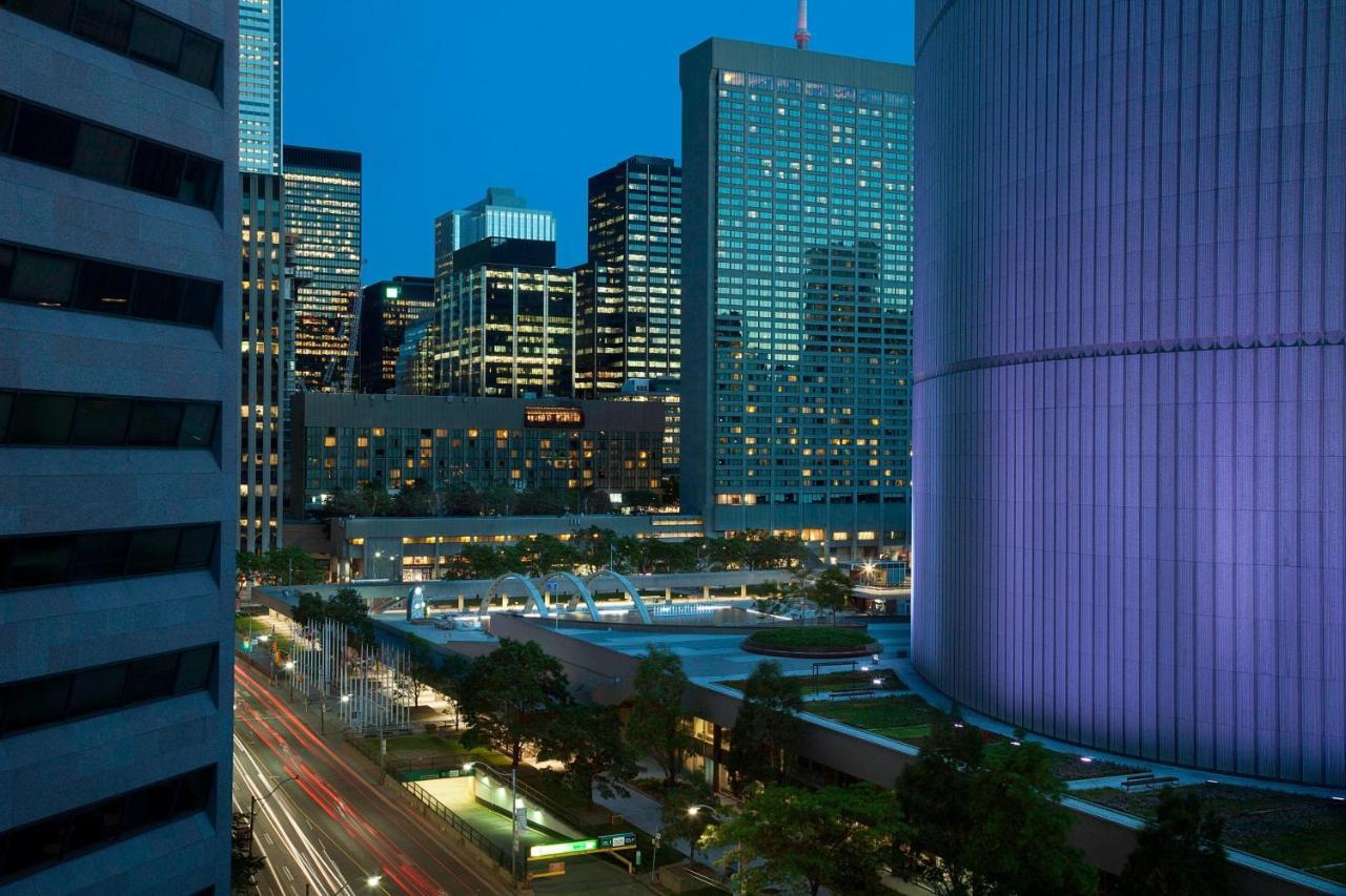 Marriott Downtown At Cf Toronto Eaton Centre Hotel Exterior photo